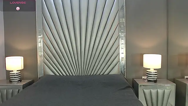 Snapshot of Bela_Jones chatting on October 8, 3:33 am Bela Jones online show from October 8, 3:33 am