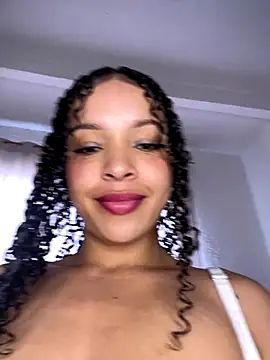 Snapshot of Yasmin777_ chatting on October 10, 7:41 pm Yasmin777  online show from October 10, 7:41 pm