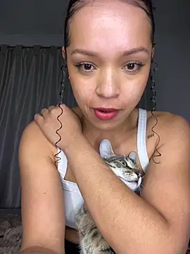 Snapshot of Yasmin777_ chatting on October 6, 1:44 am Yasmin777  online show from October 6, 1:44 am