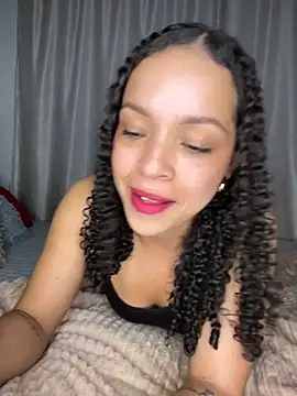 Snapshot of Yasmin777_ chatting on October 29, 3:33 am Yasmin777  online show from October 29, 3:33 am