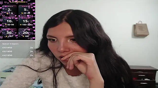 moondreams21 online show from September 13, 11:46 pm