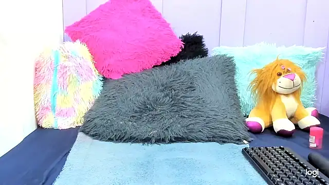 EsmeraldaSquirt online show from April 17, 5:42 am