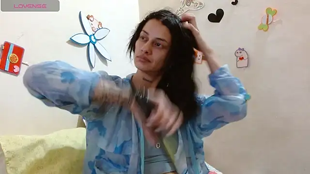 Snapshot of Akasha001 chatting on October 15, 3:09 am Akasha001 online show from October 15, 3:09 am