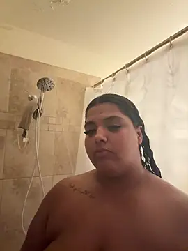 Snapshot of 1n0nlythroat chatting on October 7, 5:23 am 1n0nlythroat online show from October 7, 5:23 am