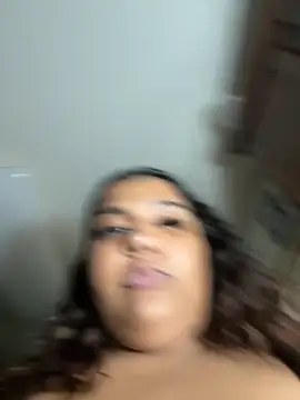 Snapshot of 1n0nlythroat chatting on October 9, 12:59 am 1n0nlythroat online show from October 9, 12:59 am