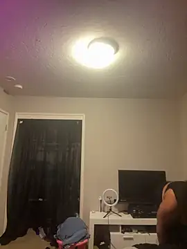 Snapshot of 1n0nlythroat chatting on October 11, 5:01 am 1n0nlythroat online show from October 11, 5:01 am