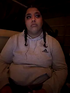 Snapshot of 1n0nlythroat chatting on October 16, 4:37 am 1n0nlythroat online show from October 16, 4:37 am