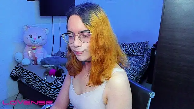 lillykittyy online show from October 24, 2:07 am