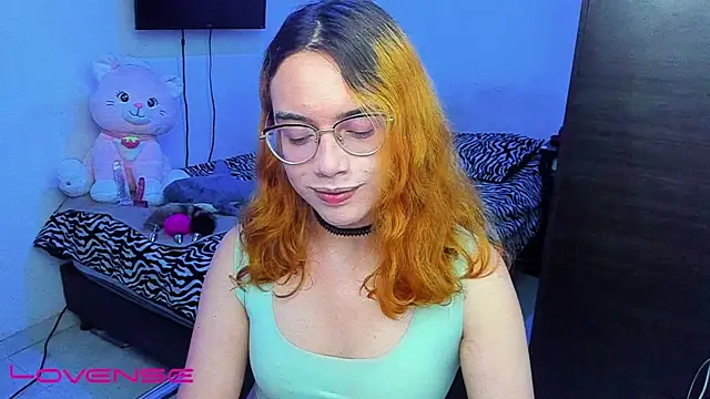 lillykittyy online show from October 21, 11:20 pm