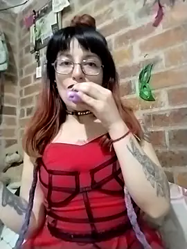 Snapshot of _Alaskamisa chatting on October 31, 5:20 am  Alaskamisa online show from October 31, 5:20 am