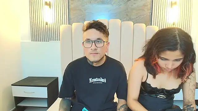 Snapshot of RavenandCody chatting on September 22, 3:49 am RavenandCody online show from September 22, 3:49 am