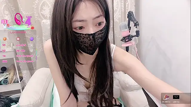 tuantuanle online show from December 2, 1:02 pm