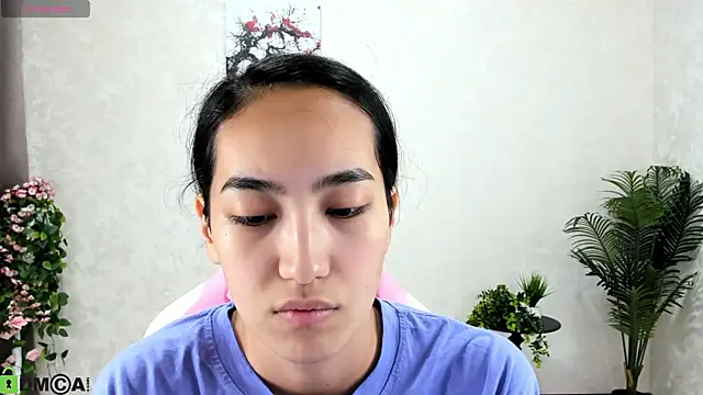 Snapshot of FlirtyAura chatting on October 20, 2:36 am FlirtyAura online show from October 20, 2:36 am