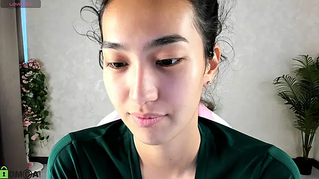 Snapshot of FlirtyAura chatting on September 26, 3:48 am FlirtyAura online show from September 26, 3:48 am