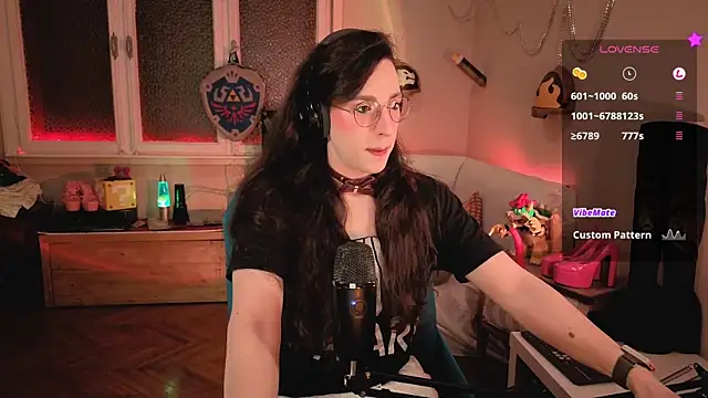 Zesty Peach online show from June 23, 4:27 pm