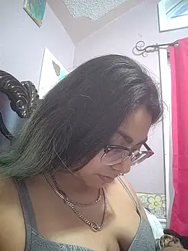 Lovelyrainn online show from October 27, 11:21 pm