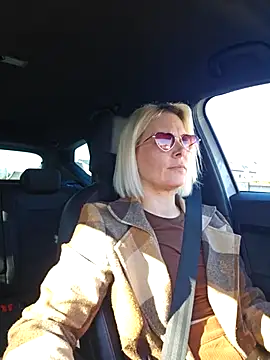 Sunny-Sin online show from March 4, 1:17 pm