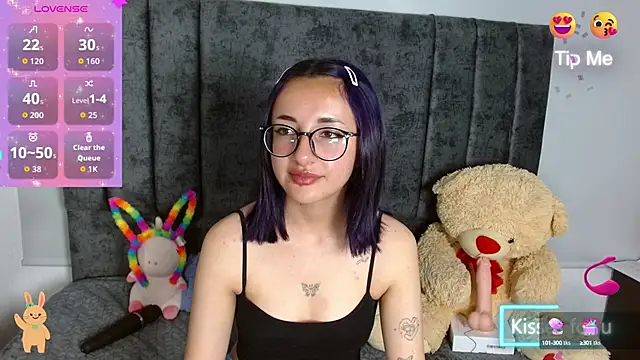 Littlee Bunny  online show from September 10, 12:05 pm