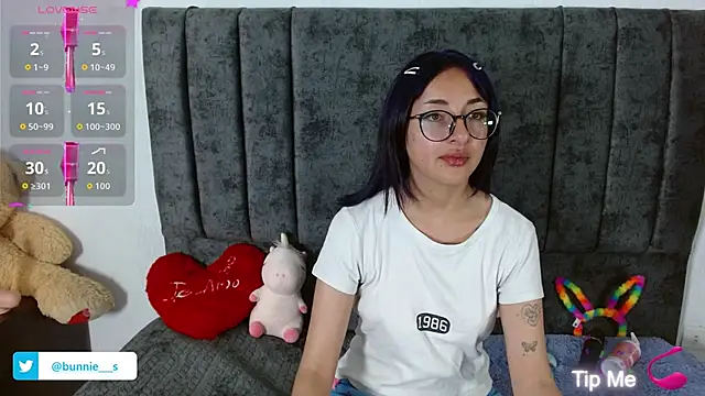 Littlee Bunny  online show from September 30, 10:32 am