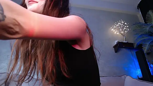 just vvv online show from April 14, 3:39 am