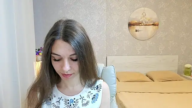 KellyShines online show from June 13, 3:20 pm