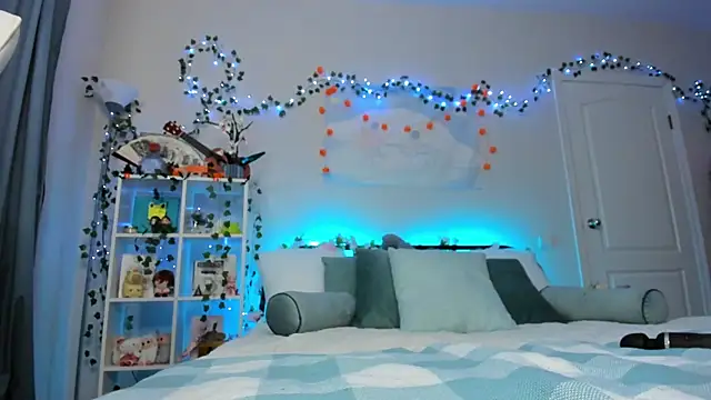 Snapshot of Zoe_Vee chatting on October 27, 3:46 am Zoe Vee online show from October 27, 3:46 am