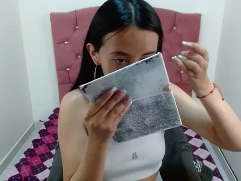 Emma Thompson2 online show from September 21, 5:33 pm