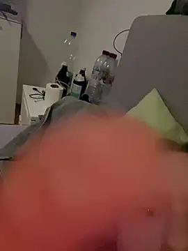 joojoo0 online show from October 18, 8:10 pm