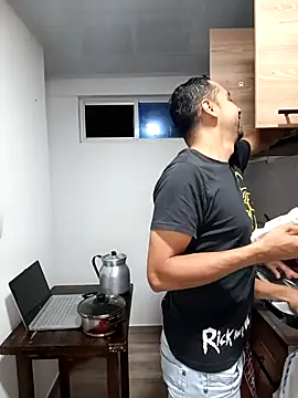 Snapshot of stivenlujan69 chatting on October 2, 1:21 am stivenlujan69 online show from October 2, 1:21 am