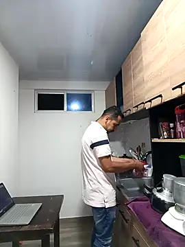 Snapshot of stivenlujan69 chatting on September 25, 1:48 am stivenlujan69 online show from September 25, 1:48 am