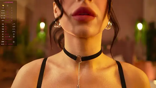 AdoraCortes online show from October 25, 5:26 am