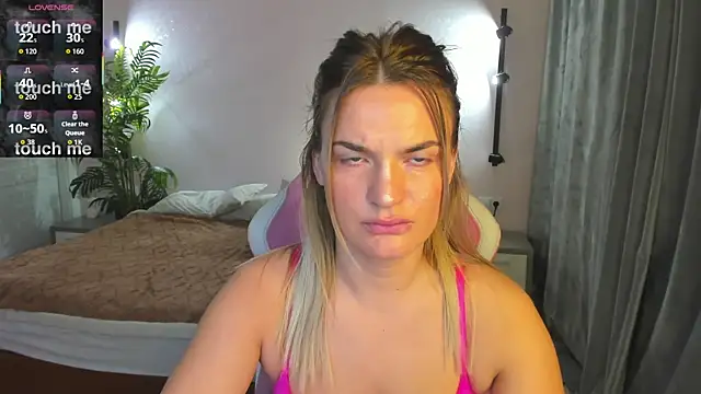 Marie Ellie online show from November 3, 1:09 am