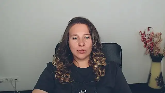 Darklure  online show from September 12, 2:02 pm