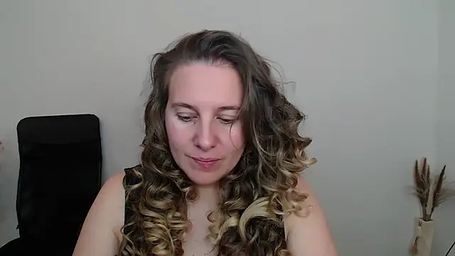 Snapshot of Darklure_ chatting on October 14, 4:09 pm Darklure online show from October 14, 4:09 pm