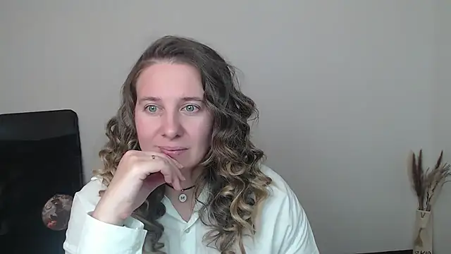 Snapshot of Darklure_ chatting on November 1, 6:45 pm Darklure online show from November 1, 6:45 pm