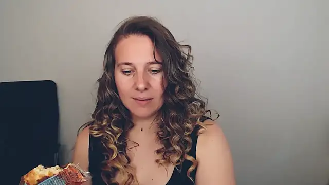 Snapshot of Darklure_ chatting on September 24, 2:27 pm Darklure online show from September 24, 2:27 pm