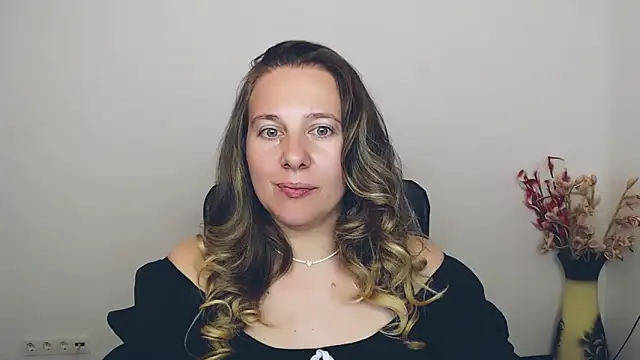 Darklure  online show from September 13, 9:01 pm