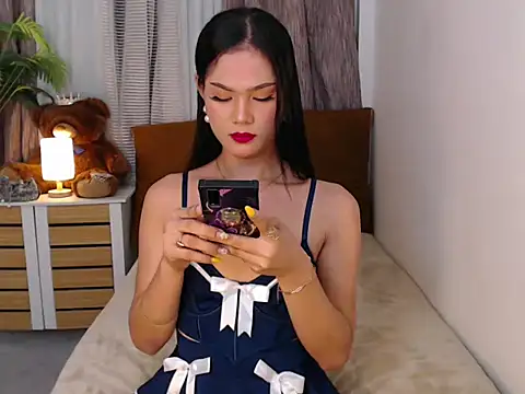 Snapshot of sugar_dollyyy chatting on September 18, 9:24 pm sugar dollyyy online show from September 18, 9:24 pm