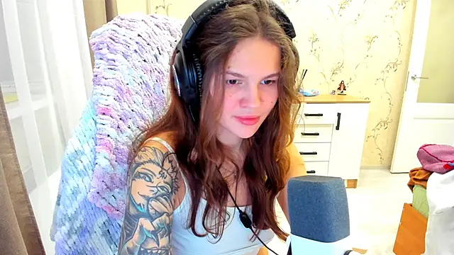 yourdreamm  online show from October 19, 2:52 pm