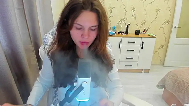 yourdreamm  online show from October 23, 7:58 am