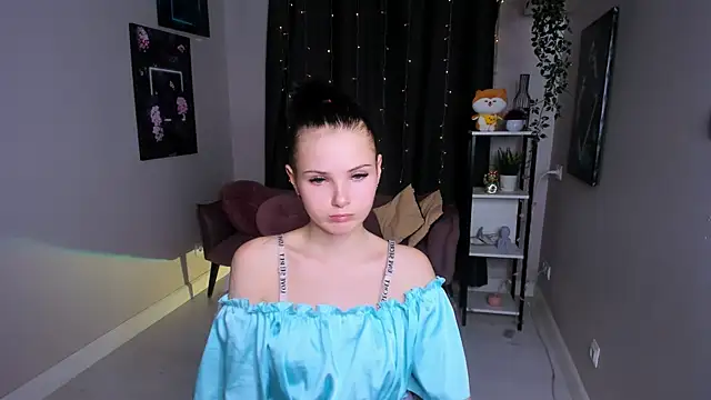 Snapshot of Leila_xxBaby chatting on September 21, 1:32 pm Leila xxBaby online show from September 21, 1:32 pm