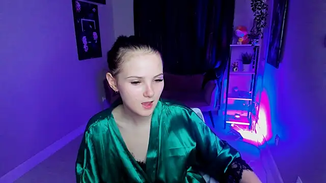 Snapshot of Leila_xxBaby chatting on October 3, 12:54 pm Leila xxBaby online show from October 3, 12:54 pm