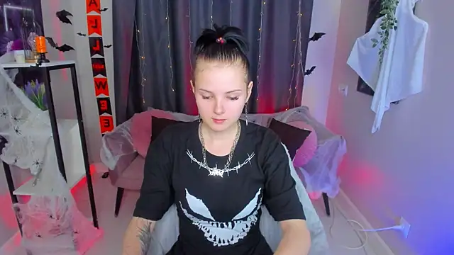 Snapshot of Leila_xxBaby chatting on October 24, 11:50 am Leila xxBaby online show from October 24, 11:50 am