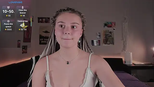 kitten kween online show from September 11, 7:58 pm