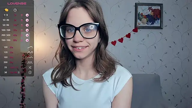 Snapshot of JoanBaggott chatting on October 4, 8:46 pm JoanBaggott online show from October 4, 8:46 pm