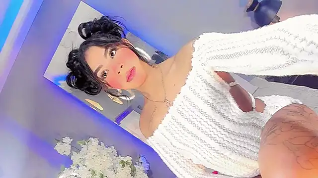 VanessaStonee online show from October 6, 5:13 am