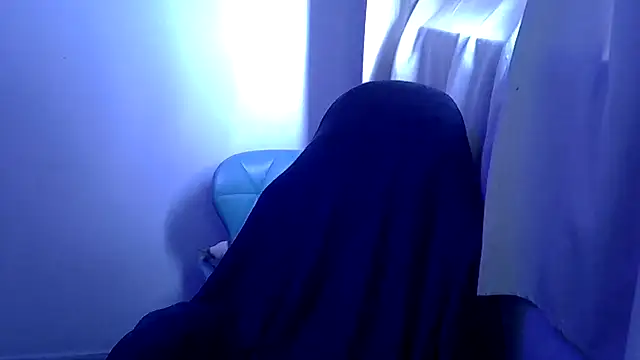 Blue Liz online show from October 16, 7:05 pm