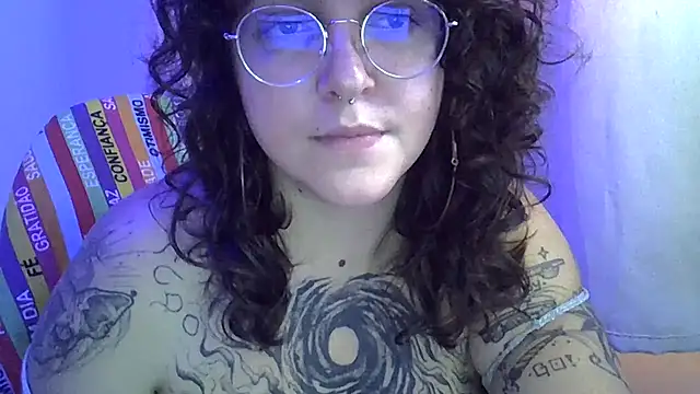 Blue Liz online show from October 4, 6:45 pm