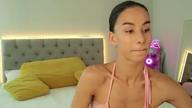 Snapshot of Katherinepinke chatting on October 17, 5:10 am Katherinepinke online show from October 17, 5:10 am