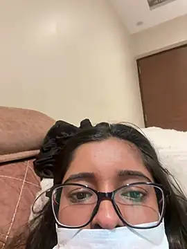 desitease online show from March 9, 11:13 am